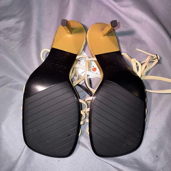 Zara Butter Yellow Strappy Lace-Up Square Toe Heels Size 6.5 NWT - Picture 5 of 7